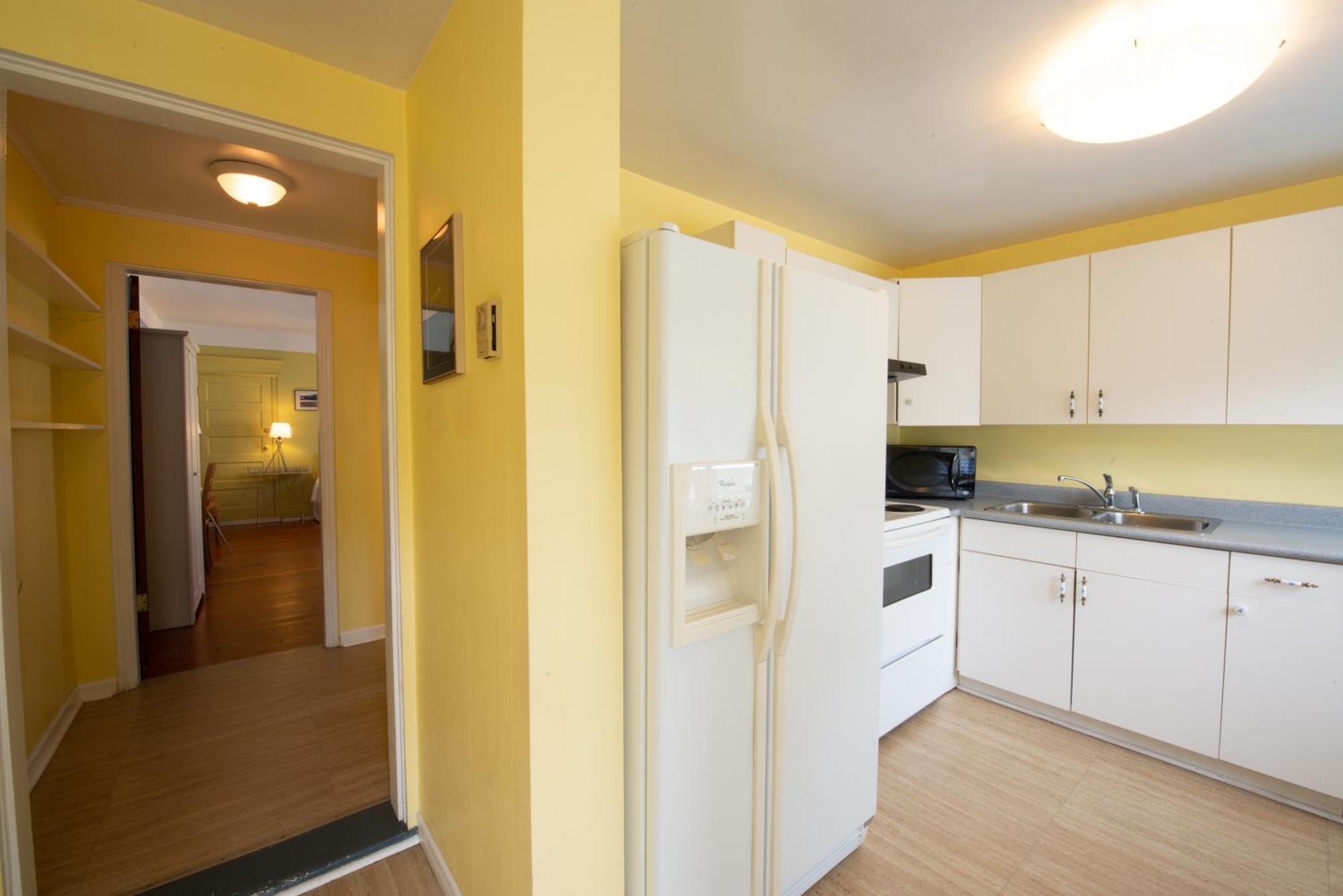 Ocean Island Garden Suites Βικτώρια Δωμάτιο φωτογραφία